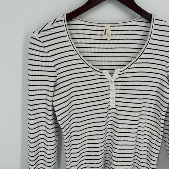 Pact Favorite Rib Henley Long Sleeve Top Size Medium White Black Striped Shirt - Picture 2 of 11